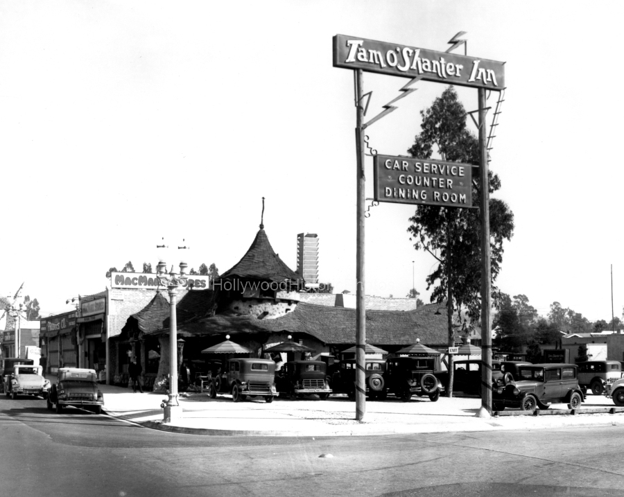 Tam O Shanter Inn 1931 2976 Los Feliz Blvd. Los Angeles wm.jpg